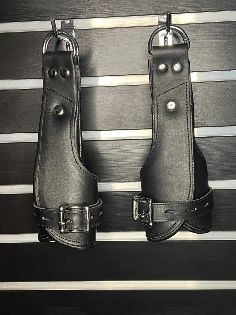 Wholesale Suspension Cuffs Padded Leather Restraints Locking Buckle Bondage Wrist or Ankle Cuff BDSM Hanging Gear Kit Set - Pair